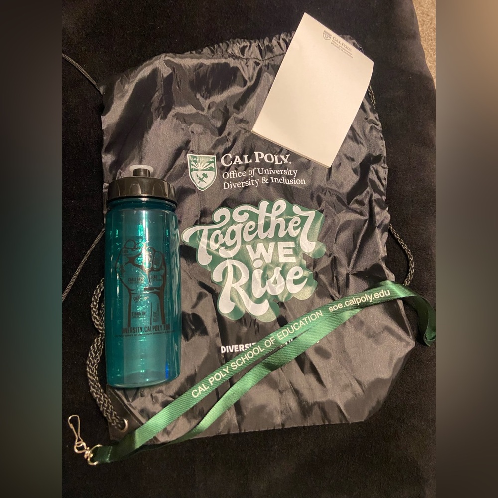 Cal Poly Drawstring Bag and Water Bottle Set